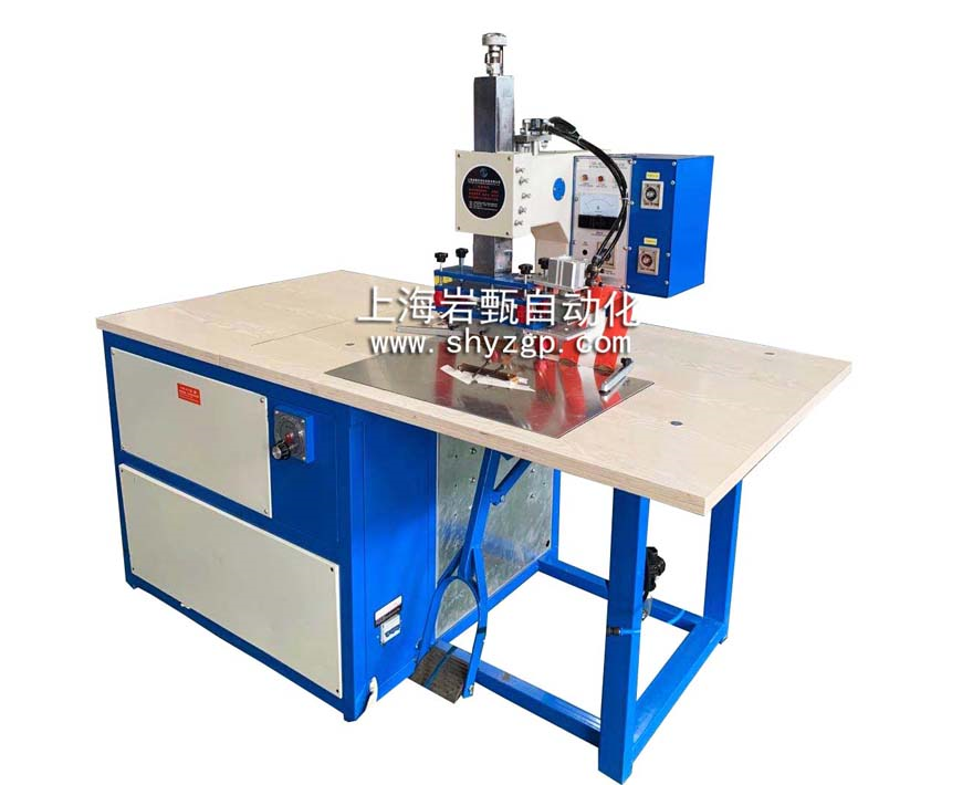 Tube heat sealing machine